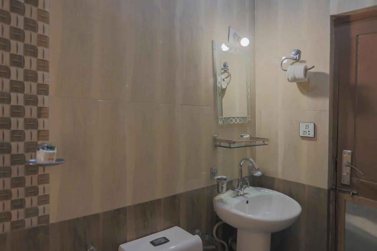 Oyo 789 Hotel Shivam Plaza Kathmandu Exterior foto